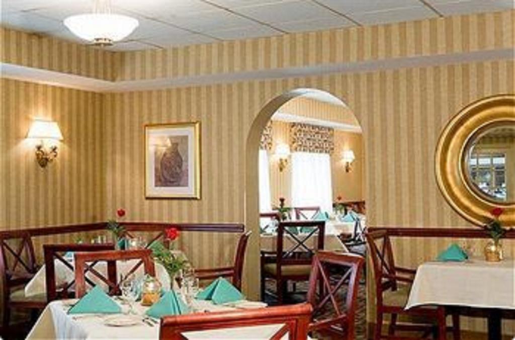 Radisson Hotel And Suites Chelmsford-Lowell Restaurante foto