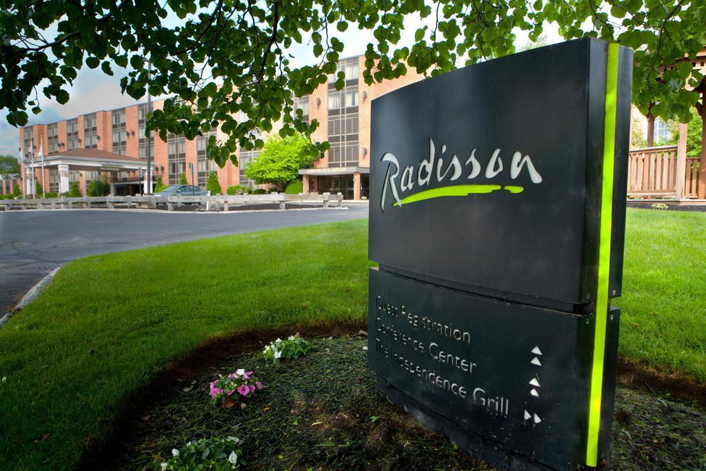 Radisson Hotel And Suites Chelmsford-Lowell Exterior foto